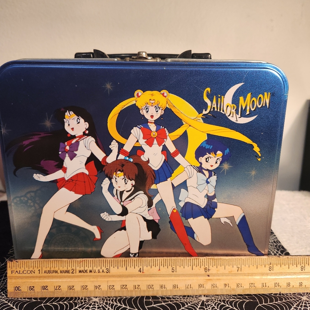 🌝Sailor Moon Metal Lunchbox🌛 - Picture 3 of 11